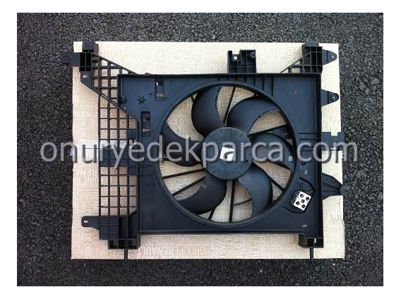 Dacia Duster Fan Motoru Fan Davlumbazı Komple 214814567R 8200880555