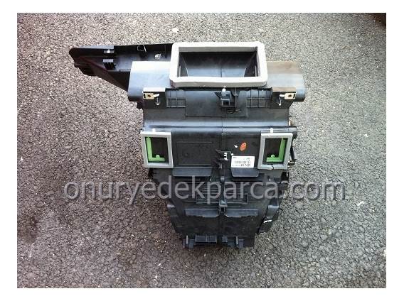 Clio 4 Kalorifer Kutusu Valeo 271206020R