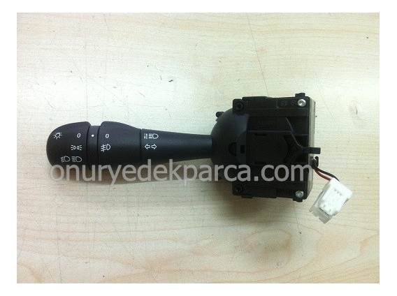 CLİO 4 CAPTUR TRAFİC 3 FAR SİNYAL KUMANDA KOLU 8201167981