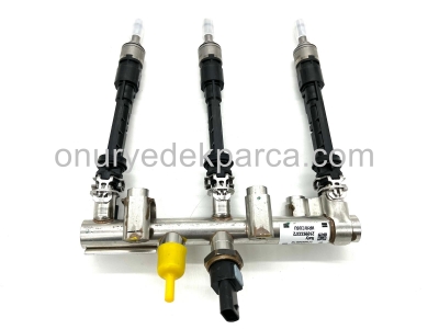 Dacia Jogger 1.0 TCE H5D Enjektör Rampası 175206860R